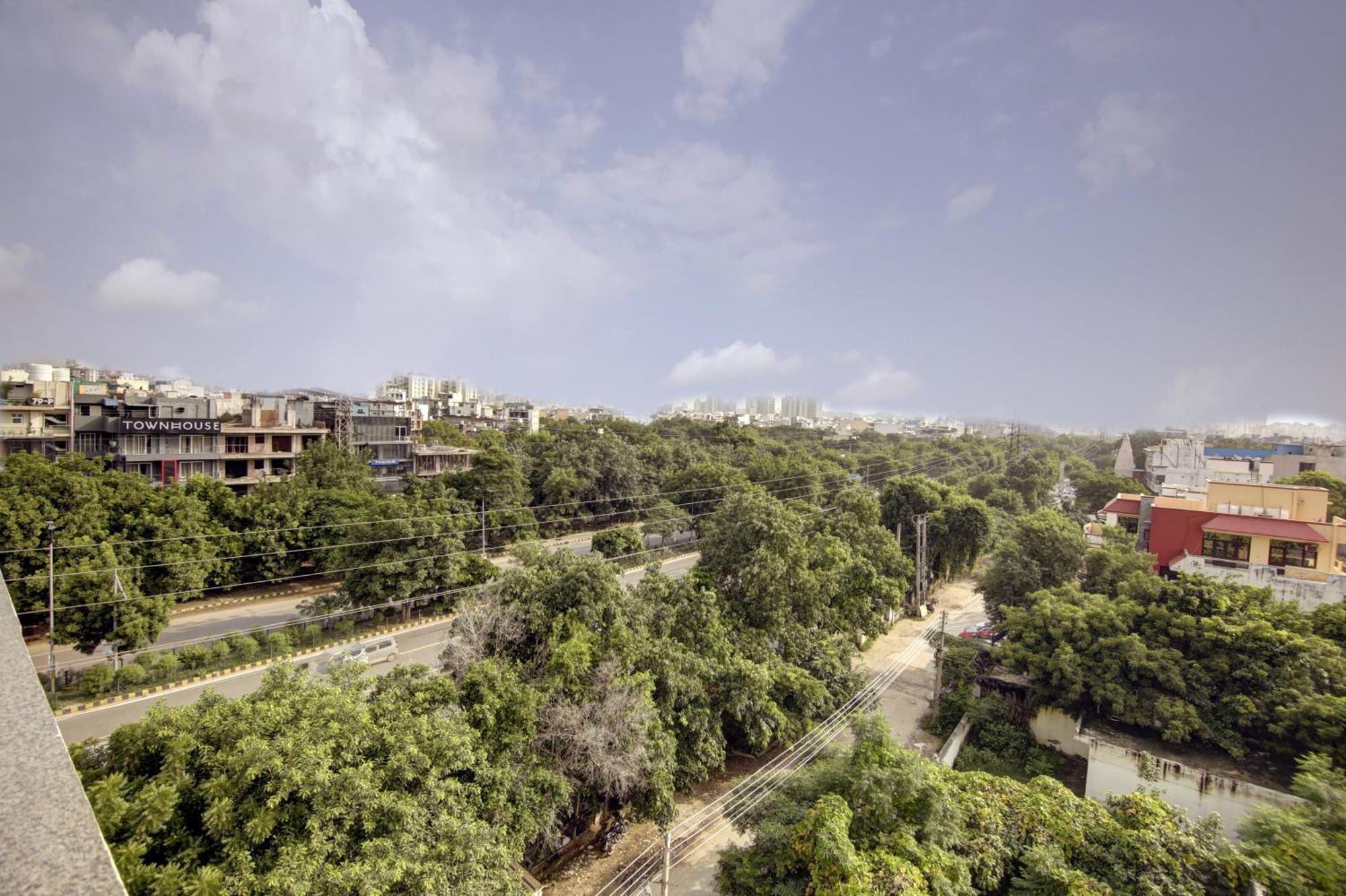 Saltstayz Select - Unitech Cyber Park غورغاون المظهر الخارجي الصورة